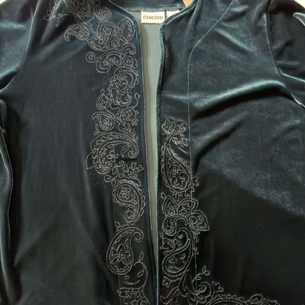 Chico's Women's Velvet Heritage Scroll Norma Jacket Embroidered Whimsigoth sz 2 - Picture 13 of 13